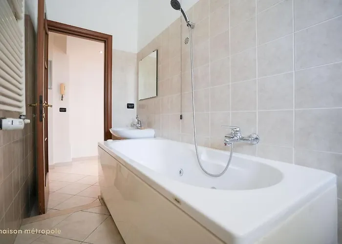 Apartment Artisti Apartment, Trilocale In Vanchiglia Turin